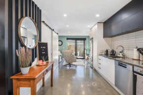 Dreamcatcher Cottage - 2BR Mystic Moonrise Johnsonville
